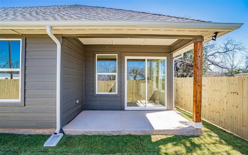 924 Bosque River Drive, Granbury, TX 76048, 3 Bedrooms Bedrooms, ,2 BathroomsBathrooms,Residential,For Sale,924 Bosque River Drive,0,21135228