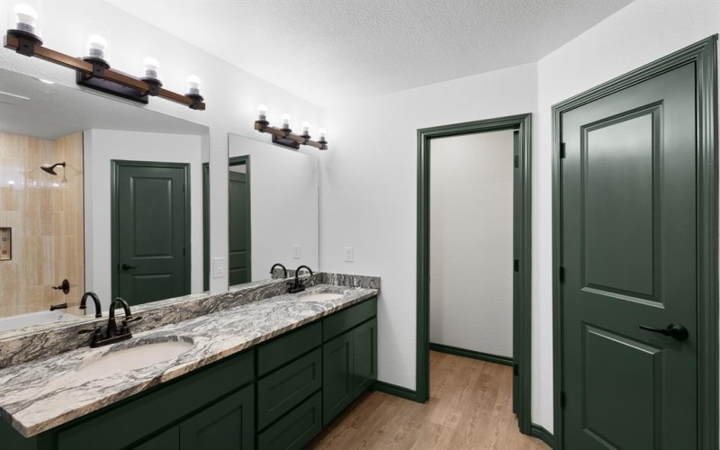 303 E Bois D Arc, Nocona, TX 76255, 3 Habitaciones Habitaciones , ,2 BañosBaños,Residential,En Venta,303 E Bois D Arc,0,21135257