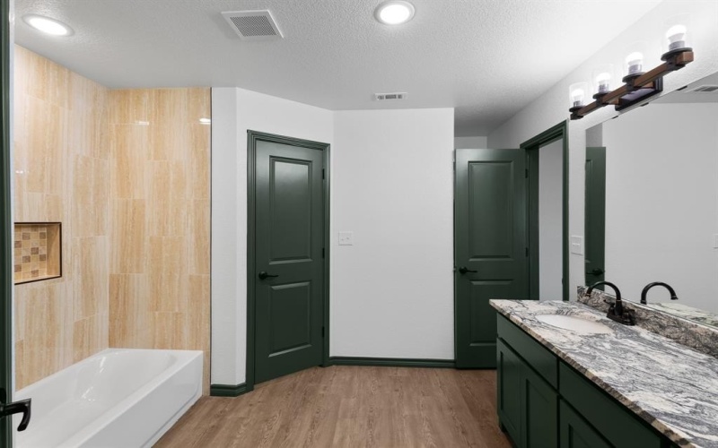 303 E Bois D Arc, Nocona, TX 76255, 3 Habitaciones Habitaciones , ,2 BañosBaños,Residential,En Venta,303 E Bois D Arc,0,21135257