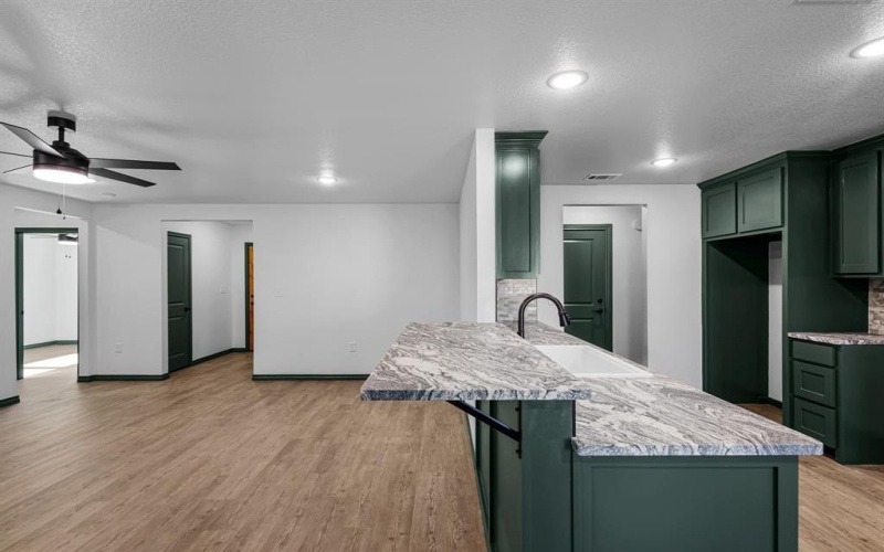 303 E Bois D Arc, Nocona, TX 76255, 3 Habitaciones Habitaciones , ,2 BañosBaños,Residential,En Venta,303 E Bois D Arc,0,21135257