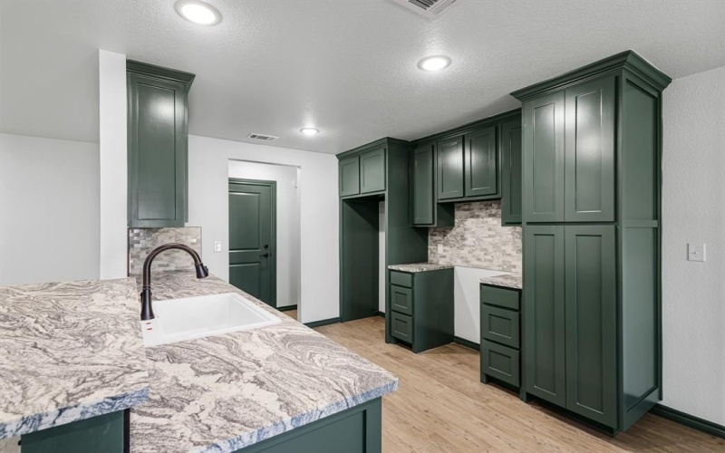 303 E Bois D Arc, Nocona, TX 76255, 3 Habitaciones Habitaciones , ,2 BañosBaños,Residential,En Venta,303 E Bois D Arc,0,21135257