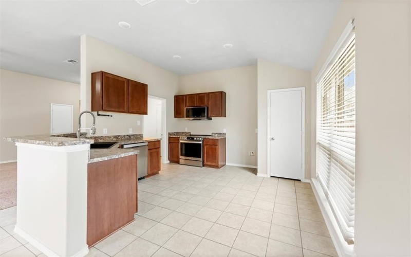 1627 Tanglewood Drive, Azle, TX 76020, 3 Bedrooms Bedrooms, ,2 BathroomsBathrooms,Residential,For Sale,1627 Tanglewood Drive,0,21135376