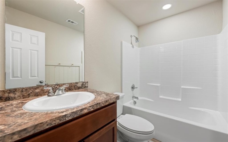 1627 Tanglewood Drive, Azle, TX 76020, 3 Bedrooms Bedrooms, ,2 BathroomsBathrooms,Residential,For Sale,1627 Tanglewood Drive,0,21135376