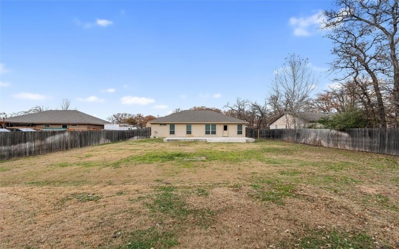 1627 Tanglewood Drive, Azle, TX 76020, 3 Bedrooms Bedrooms, ,2 BathroomsBathrooms,Residential,For Sale,1627 Tanglewood Drive,0,21135376