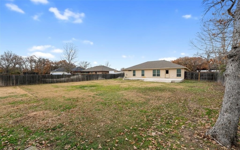 1627 Tanglewood Drive, Azle, TX 76020, 3 Bedrooms Bedrooms, ,2 BathroomsBathrooms,Residential,For Sale,1627 Tanglewood Drive,0,21135376