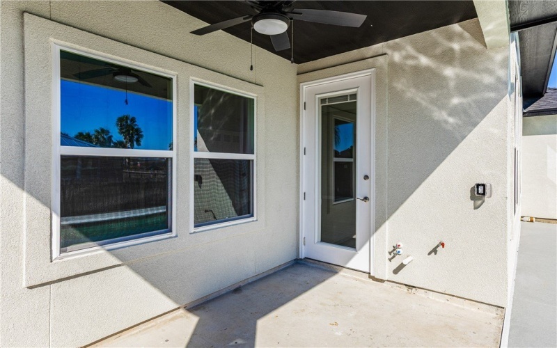 13941 Flintlock Drive, Corpus Christi, TX 78418, 4 Habitaciones Habitaciones , ,3 BañosBaños,Residential,En Venta,13941 Flintlock Drive,0,469003