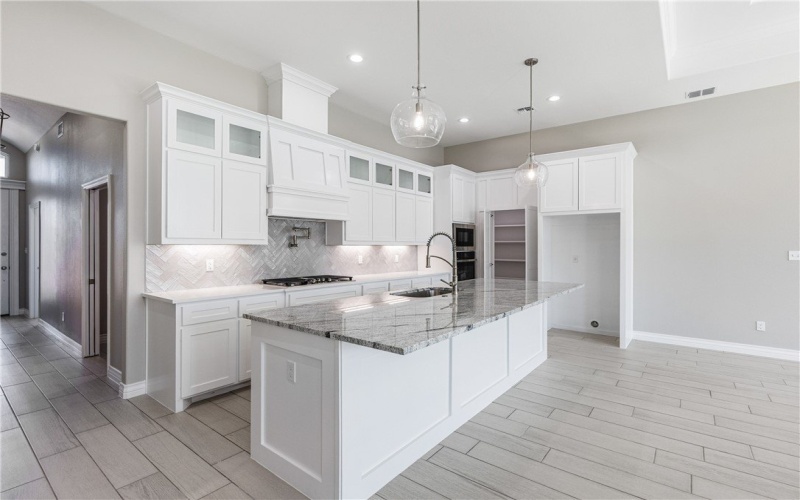 13941 Flintlock Drive, Corpus Christi, TX 78418, 4 Habitaciones Habitaciones , ,3 BañosBaños,Residential,En Venta,13941 Flintlock Drive,0,469003