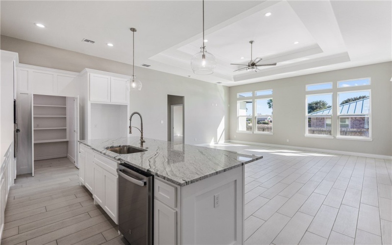 13941 Flintlock Drive, Corpus Christi, TX 78418, 4 Habitaciones Habitaciones , ,3 BañosBaños,Residential,En Venta,13941 Flintlock Drive,0,469003