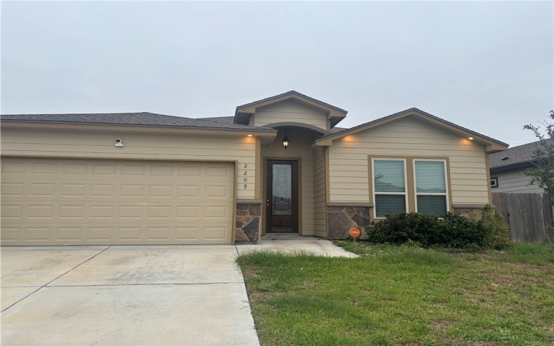 2209 Onyx Drive, Corpus Christi, TX 78414, 3 Bedrooms Bedrooms, ,2 BathroomsBathrooms,Residential,For Sale,2209 Onyx Drive,0,469023