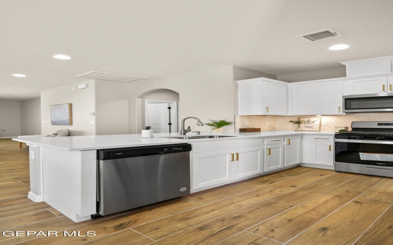 661 Paseo Dulce Avenue, El Paso, TX 79928, 3 Bedrooms Bedrooms, ,2 BathroomsBathrooms,Residential,For Sale,661 Paseo Dulce Avenue,0,935336