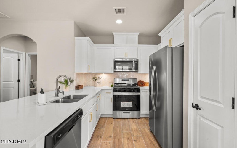 700 Paseo Musical Street, El Paso, TX 79928, 4 Habitaciones Habitaciones , ,1 BañoBaños,Residential,En Venta,700 Paseo Musical Street,0,935337