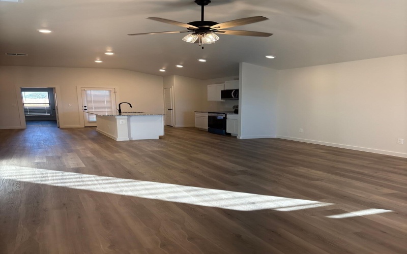 2513 Kenwood Avenue, Lubbock, TX 79407, 3 Habitaciones Habitaciones , ,2 BañosBaños,Residential,En Venta,2513 Kenwood Avenue,0,202564310