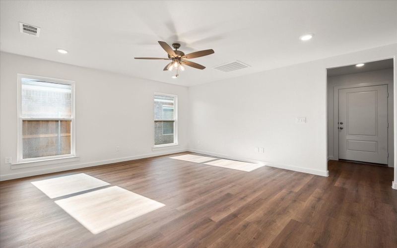 1604 N Clinton Avenue, Lubbock, TX 79416, 2 Habitaciones Habitaciones , ,2 BañosBaños,Residential,En Venta,1604 N Clinton Avenue,0,202564328