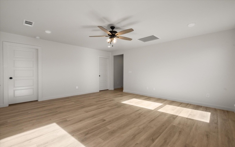 1603 N Clinton Avenue, Lubbock, TX 79416, 2 Habitaciones Habitaciones , ,2 BañosBaños,Residential,En Venta,1603 N Clinton Avenue,0,202564329