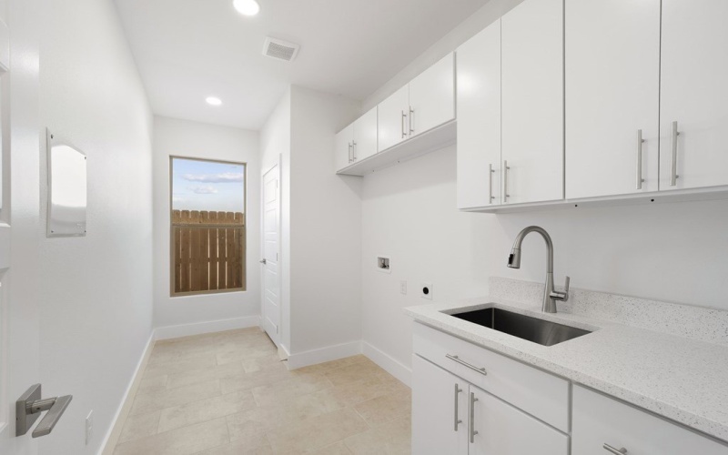 8612 Luz Dr, Odessa, TX 79765, 4 Habitaciones Habitaciones , ,3 BañosBaños,Residential,En Venta,8612 Luz Dr,0,165124