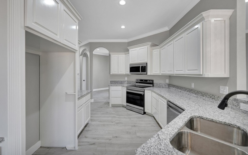 804 S Tyler, Midland, TX 79701, 4 Bedrooms Bedrooms, ,2 BathroomsBathrooms,Residential,For Sale,804 S Tyler,0,50087541