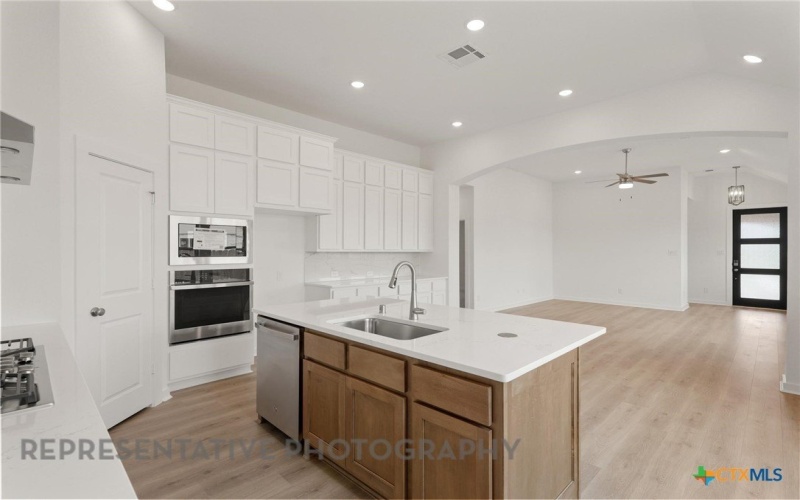 2215 Altiplano, San Antonio, TX 78245, 3 Habitaciones Habitaciones , ,2 BañosBaños,Residential,En Venta,2215 Altiplano,0,600242