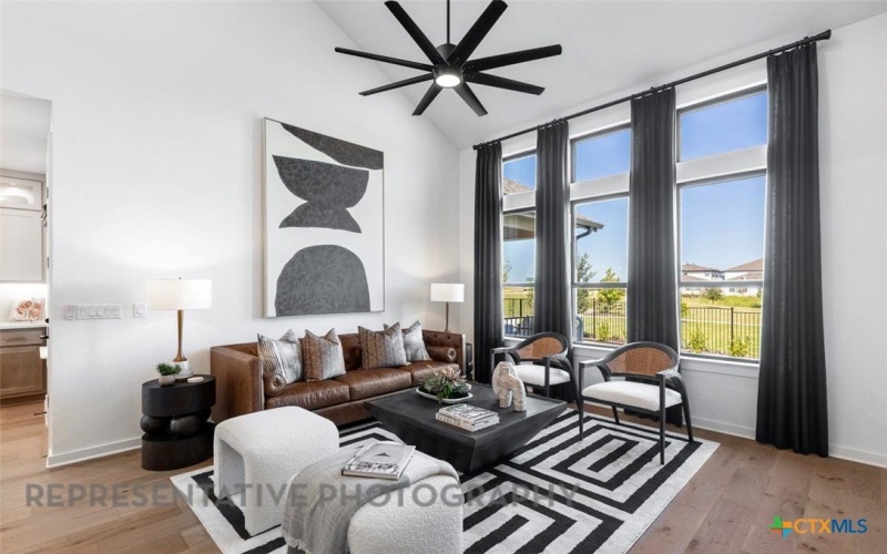 9616 Golden Lion Drive, Austin, TX 78744, 4 Habitaciones Habitaciones , ,5 BañosBaños,Residential,En Venta,9616 Golden Lion Drive,0,600247