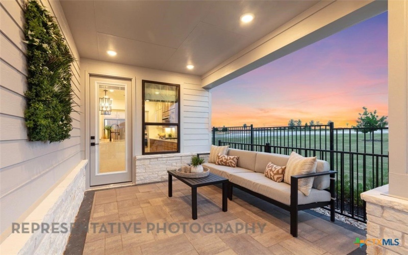 9616 Golden Lion Drive, Austin, TX 78744, 4 Habitaciones Habitaciones , ,5 BañosBaños,Residential,En Venta,9616 Golden Lion Drive,0,600247