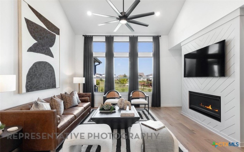 9616 Golden Lion Drive, Austin, TX 78744, 4 Habitaciones Habitaciones , ,5 BañosBaños,Residential,En Venta,9616 Golden Lion Drive,0,600247