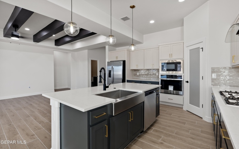 1835 CIMARRON PARK Place, El Paso, TX 79911, 4 Habitaciones Habitaciones , ,2 BañosBaños,Residential,En Venta,1835 CIMARRON PARK Place,0,935369