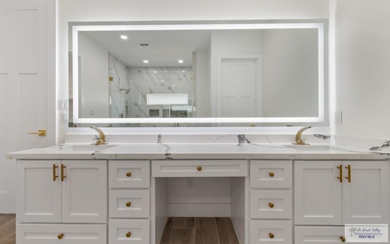 1305 THACKER LANE, HARLINGEN, TX 78552, 4 Habitaciones Habitaciones , ,3 BañosBaños,Residential,En Venta,1305 THACKER LANE,0,29763218