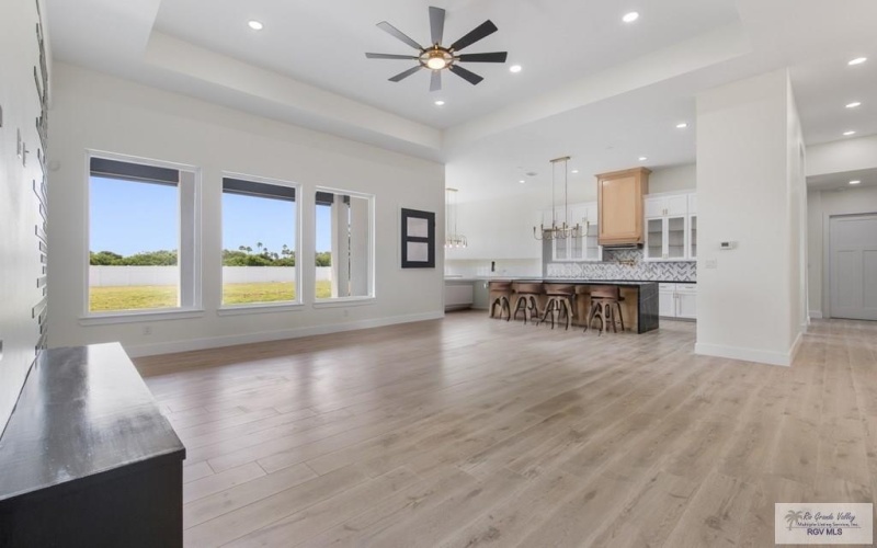 1305 THACKER LANE, HARLINGEN, TX 78552, 4 Habitaciones Habitaciones , ,3 BañosBaños,Residential,En Venta,1305 THACKER LANE,0,29763218