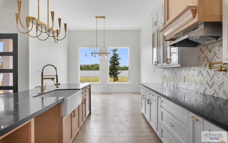 1305 THACKER LANE, HARLINGEN, TX 78552, 4 Habitaciones Habitaciones , ,3 BañosBaños,Residential,En Venta,1305 THACKER LANE,0,29763218