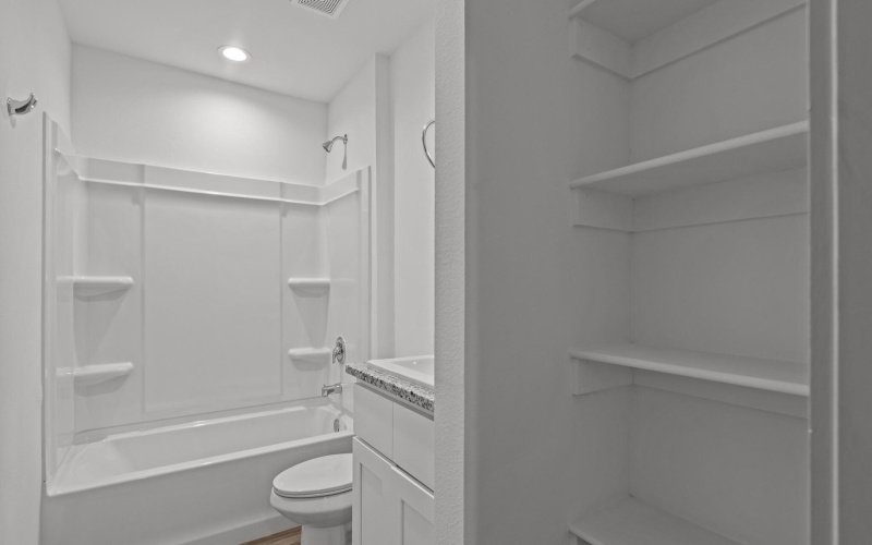 2301 150th Place, Lubbock, TX 79423, 4 Habitaciones Habitaciones , ,2 BañosBaños,Residential,En Venta,2301 150th Place,0,202564340