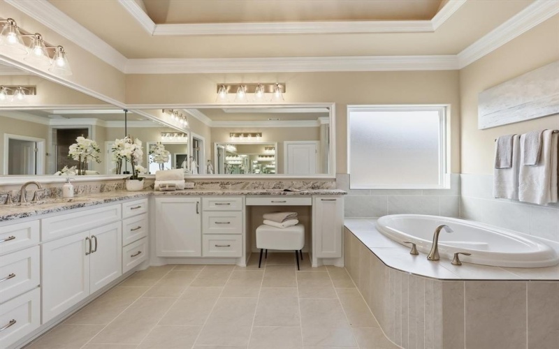 2168 Middlewood Circle, Granbury, TX 76049, 4 Bedrooms Bedrooms, ,3 BathroomsBathrooms,Residential,For Sale,2168 Middlewood Circle,0,21115543