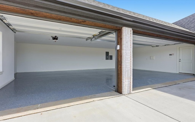 2152 Middlewood Circle, Granbury, TX 76049, 4 Bedrooms Bedrooms, ,2 BathroomsBathrooms,Residential,For Sale,2152 Middlewood Circle,0,21115604