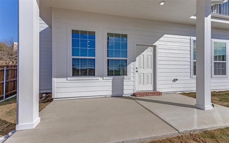 2612 Burchill Road, Fort Worth, TX 76105, 4 Bedrooms Bedrooms, ,3 BathroomsBathrooms,Residential,For Sale,2612 Burchill Road,0,21116083