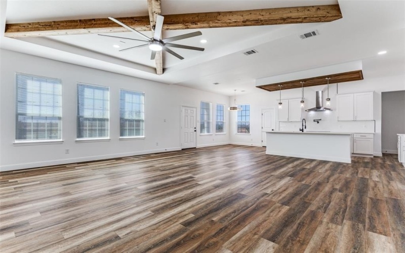 2612 Burchill Road, Fort Worth, TX 76105, 4 Bedrooms Bedrooms, ,3 BathroomsBathrooms,Residential,For Sale,2612 Burchill Road,0,21116083