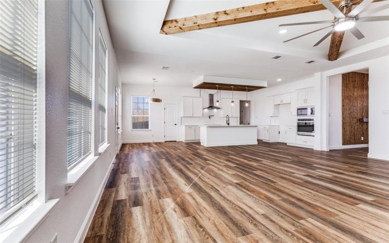 2612 Burchill Road, Fort Worth, TX 76105, 4 Bedrooms Bedrooms, ,3 BathroomsBathrooms,Residential,For Sale,2612 Burchill Road,0,21116083