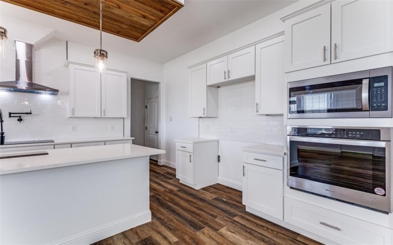 2612 Burchill Road, Fort Worth, TX 76105, 4 Bedrooms Bedrooms, ,3 BathroomsBathrooms,Residential,For Sale,2612 Burchill Road,0,21116083