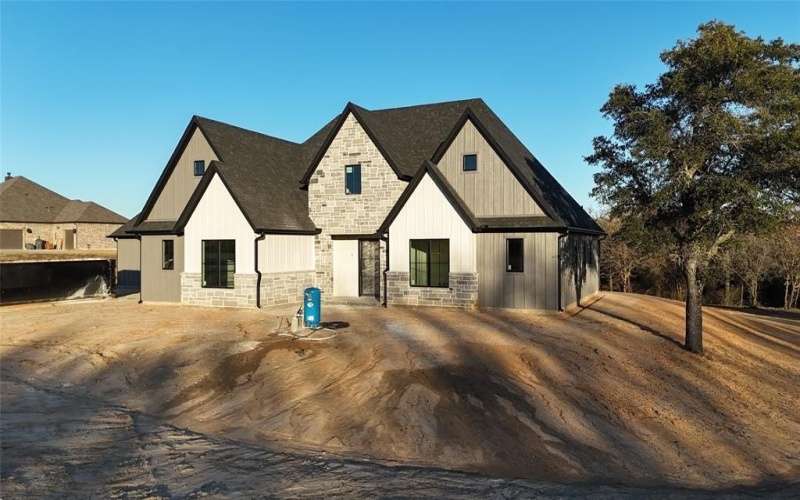 275 Latigo Way, Weatherford, TX 76088, 4 Bedrooms Bedrooms, ,3 BathroomsBathrooms,Residential,For Sale,275 Latigo Way,0,21134229