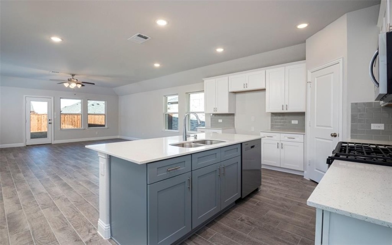 729 Rusty Spurs Place, Weston, TX 75009, 3 Bedrooms Bedrooms, ,2 BathroomsBathrooms,Residential,For Sale,729 Rusty Spurs Place,0,21134321