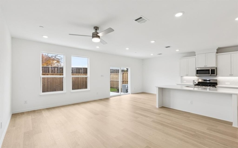 3737 Pierce Lane, Grand Prairie, TX 75052, 3 Bedrooms Bedrooms, ,2 BathroomsBathrooms,Residential,For Sale,3737 Pierce Lane,0,21135111