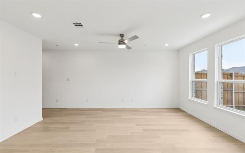 3737 Pierce Lane, Grand Prairie, TX 75052, 3 Bedrooms Bedrooms, ,2 BathroomsBathrooms,Residential,For Sale,3737 Pierce Lane,0,21135111