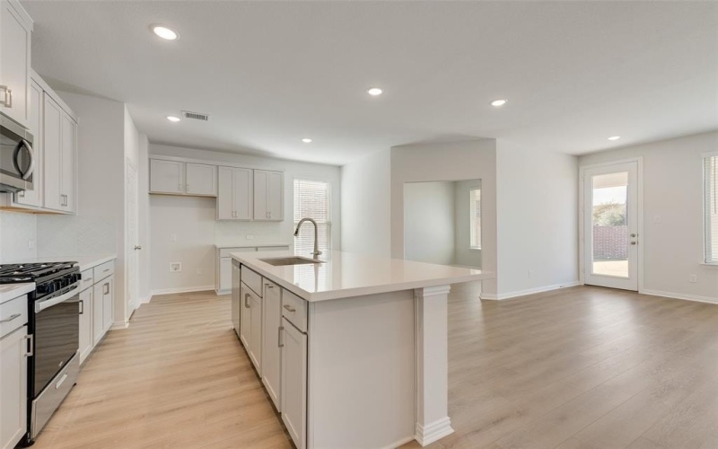 1128 Redcoat Drive, Forney, TX 75126, 3 Bedrooms Bedrooms, ,2 BathroomsBathrooms,Residential,For Sale,1128 Redcoat Drive,0,21135166