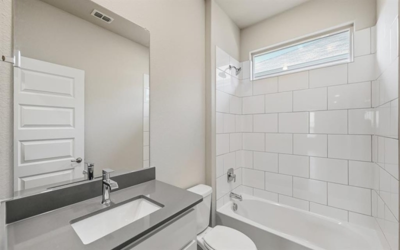 1905 JACKSON Street, Cleburne, TX 76033, 5 Habitaciones Habitaciones , ,3 BañosBaños,Residential,En Venta,1905 JACKSON Street,0,21135176