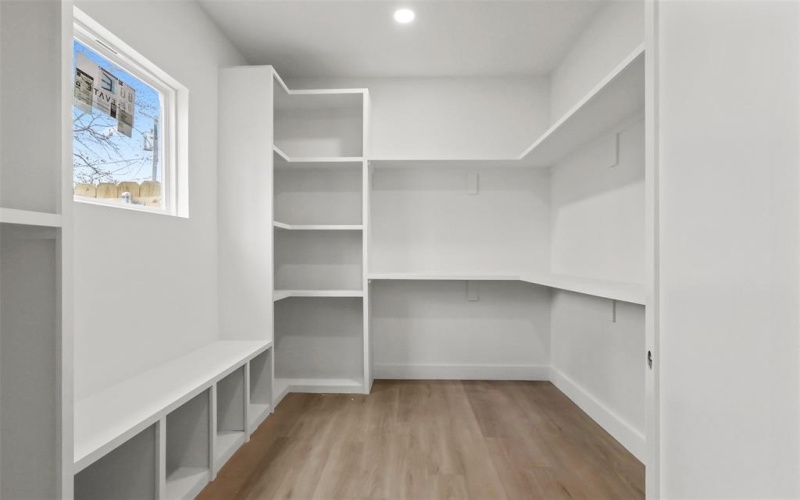 3013 Seaton Drive, Dallas, TX 75216, 4 Bedrooms Bedrooms, ,2 BathroomsBathrooms,Residential,For Sale,3013 Seaton Drive,0,21135268