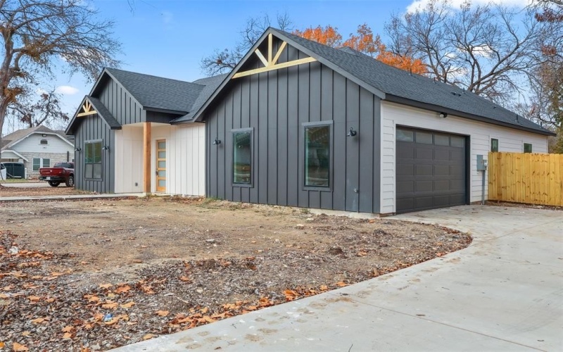 3013 Seaton Drive, Dallas, TX 75216, 4 Bedrooms Bedrooms, ,2 BathroomsBathrooms,Residential,For Sale,3013 Seaton Drive,0,21135268