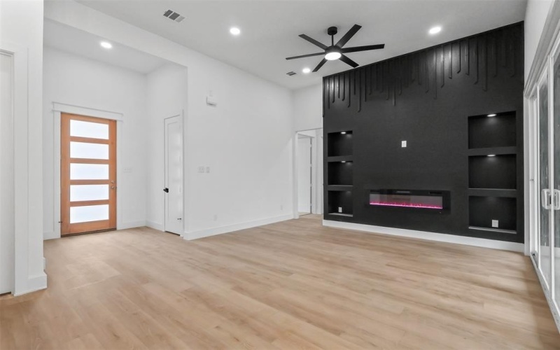 3013 Seaton Drive, Dallas, TX 75216, 4 Bedrooms Bedrooms, ,2 BathroomsBathrooms,Residential,For Sale,3013 Seaton Drive,0,21135268