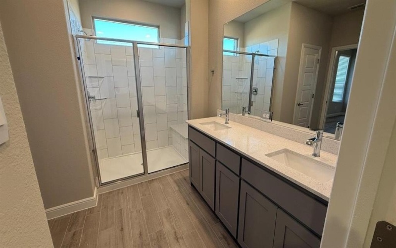 1918 JACKSON Street, Cleburne, TX 76033, 4 Habitaciones Habitaciones , ,2 BañosBaños,Residential,En Venta,1918 JACKSON Street,0,21135481