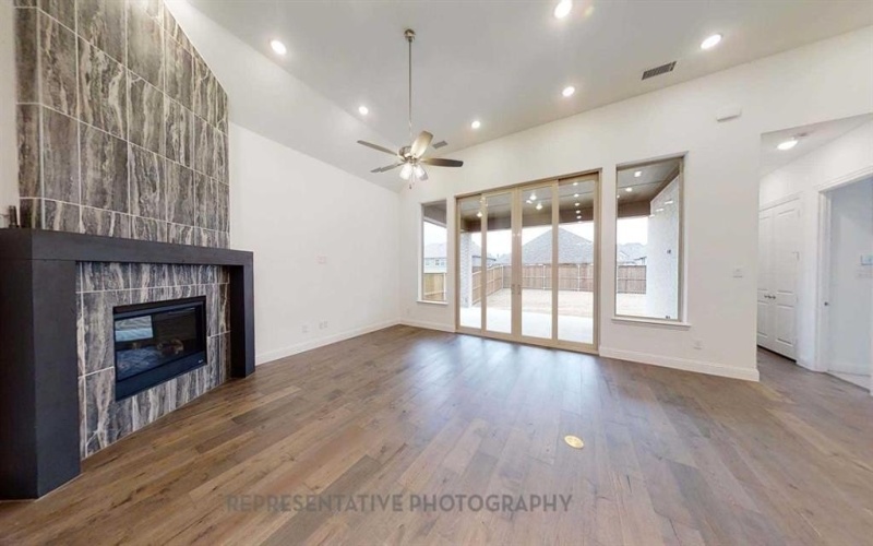 834 Montrose Drive, Rockwall, TX 75087, 4 Bedrooms Bedrooms, ,3 BathroomsBathrooms,Residential,For Sale,834 Montrose Drive,0,21135506