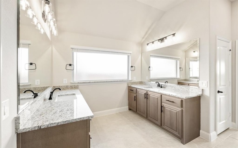 3838 Foot Hills Drive, Midlothian, TX 76065, 3 Bedrooms Bedrooms, ,3 BathroomsBathrooms,Residential,For Sale,3838 Foot Hills Drive,0,21135675