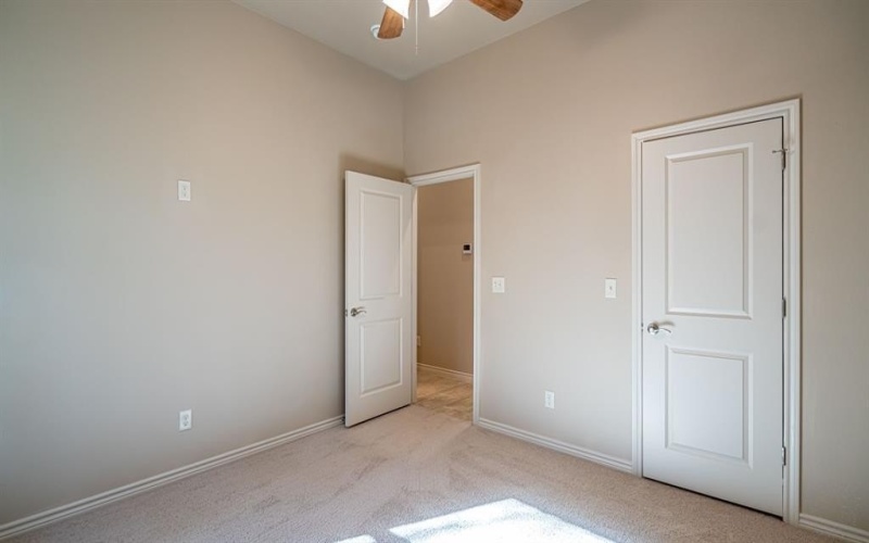 2718 Austin Drive, Granbury, TX 76048, 3 Bedrooms Bedrooms, ,2 BathroomsBathrooms,Residential,For Sale,2718 Austin Drive,0,21135923