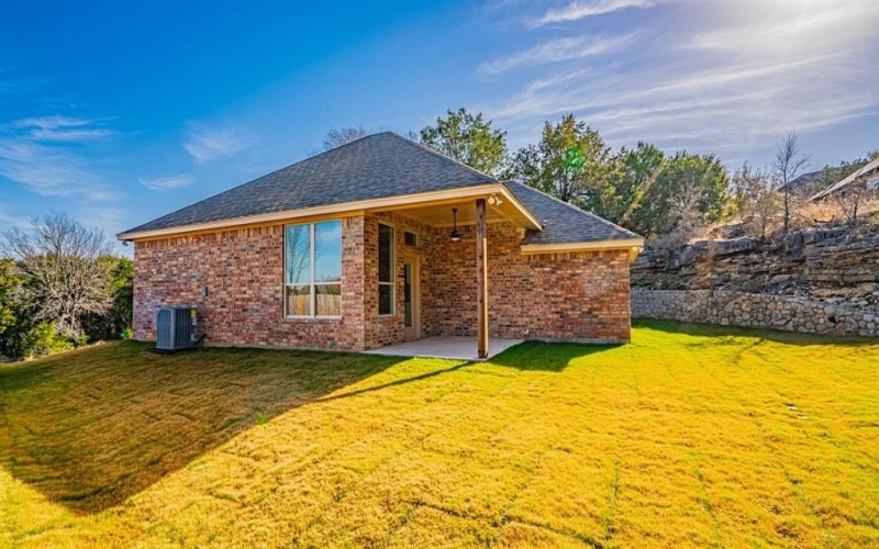 2718 Austin Drive, Granbury, TX 76048, 3 Bedrooms Bedrooms, ,2 BathroomsBathrooms,Residential,For Sale,2718 Austin Drive,0,21135923