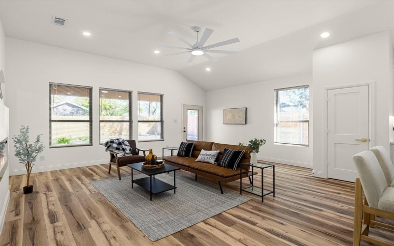 3735 Ada Avenue, Fort Worth, TX 76105, 4 Habitaciones Habitaciones , ,3 BañosBaños,Residential,En Venta,3735 Ada Avenue,0,21136043